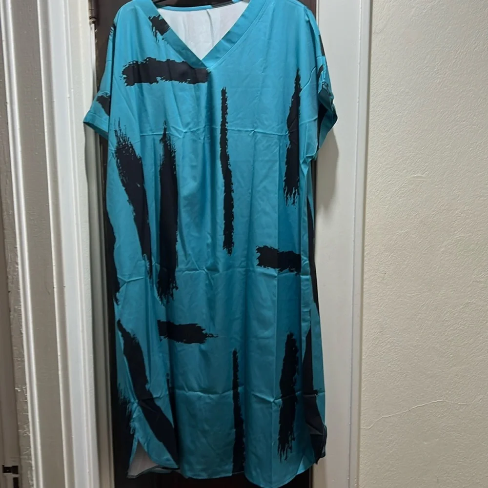 Dress - Picture 1 of 5